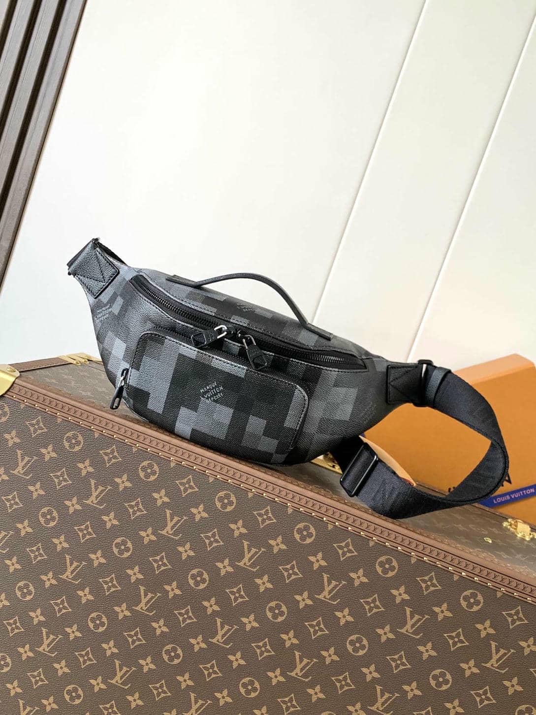 LV 00052-12